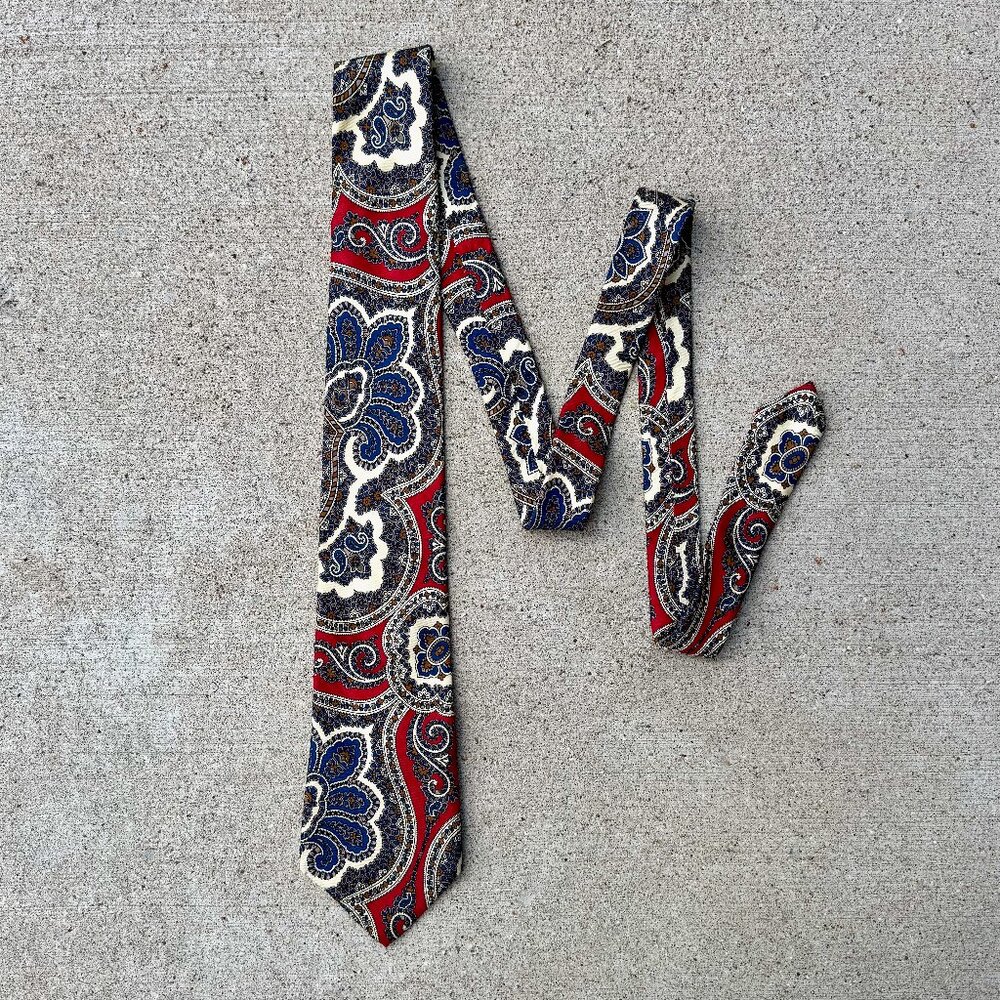 Vintage Burberry 100% Silk Necktie Paisley 3.5"x58" Burberrys Of London 80s 90s